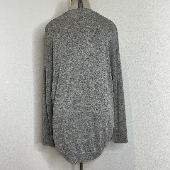 🔹 Aritzia Wilfred Free Oversize Deep V Pullover - Picture 2 of 4
